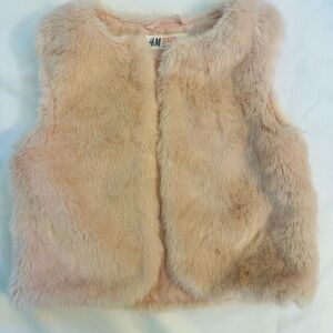 H&M Faux Fur Vest in Cream